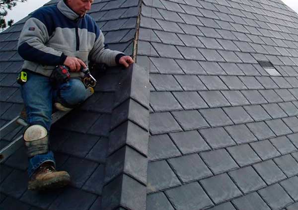 Operator restoring ridge tiles