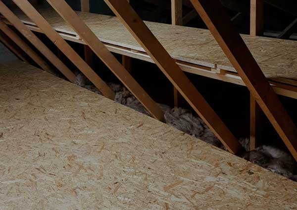 Non insulated attic